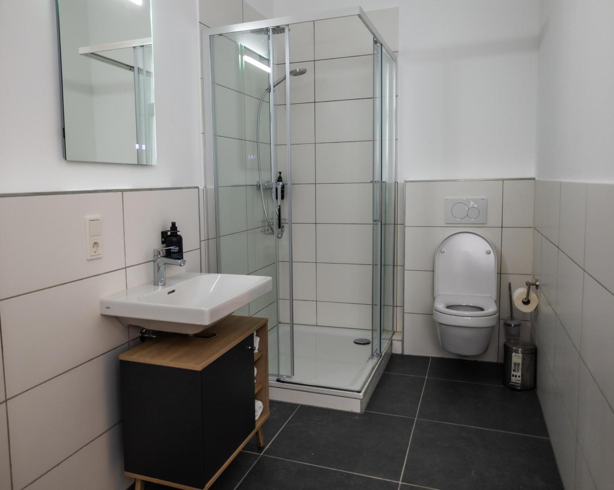 Hln Apartments Am Bahnhof Саарбрюкен Екстериор снимка