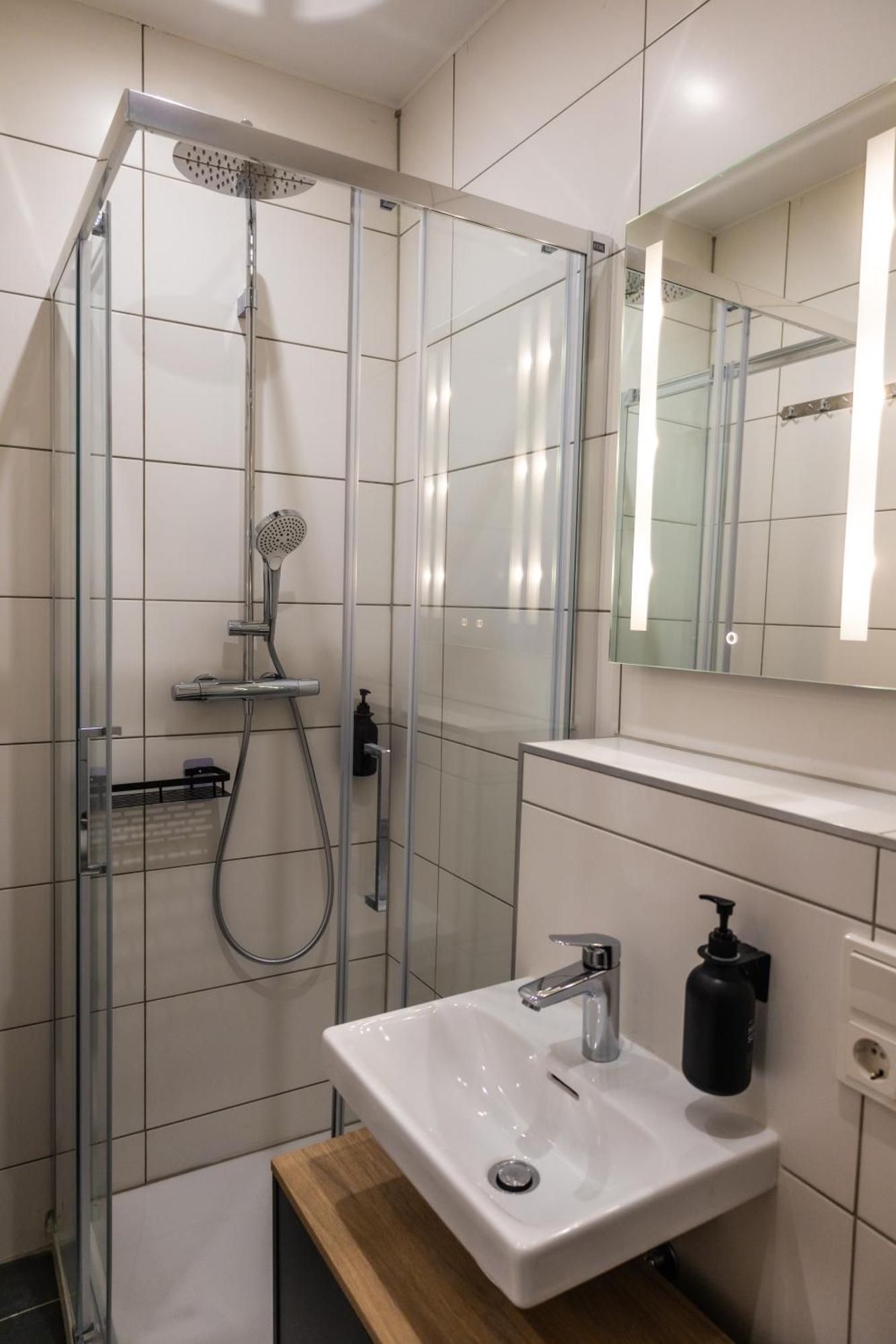 Hln Apartments Am Bahnhof Саарбрюкен Екстериор снимка