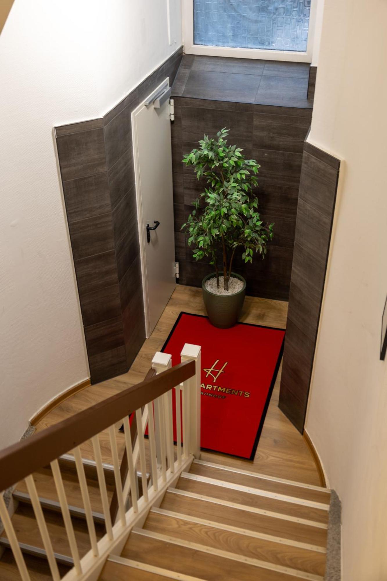 Hln Apartments Am Bahnhof Саарбрюкен Екстериор снимка